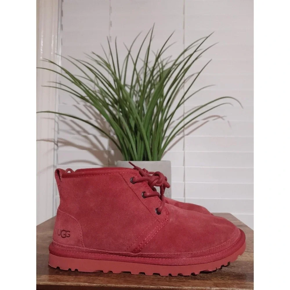 UGG Neumel samba red lace up Ugg boots men's sz 8